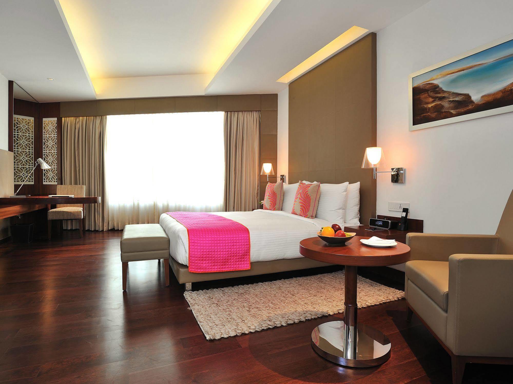 The Anya Hotel-Golf Course Road Gurgaon Luaran gambar